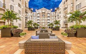 Stylish Modern Apartments At Gables Grand Plaza In Miami