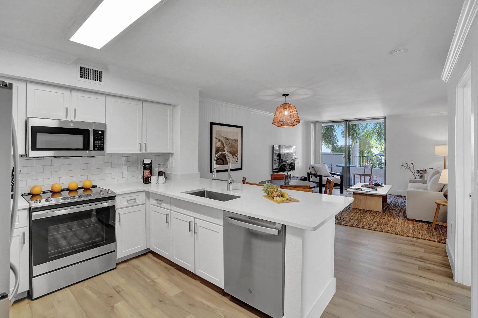 Stylish Modern Apartments At Gables Grand Plaza In Miami Exterior foto