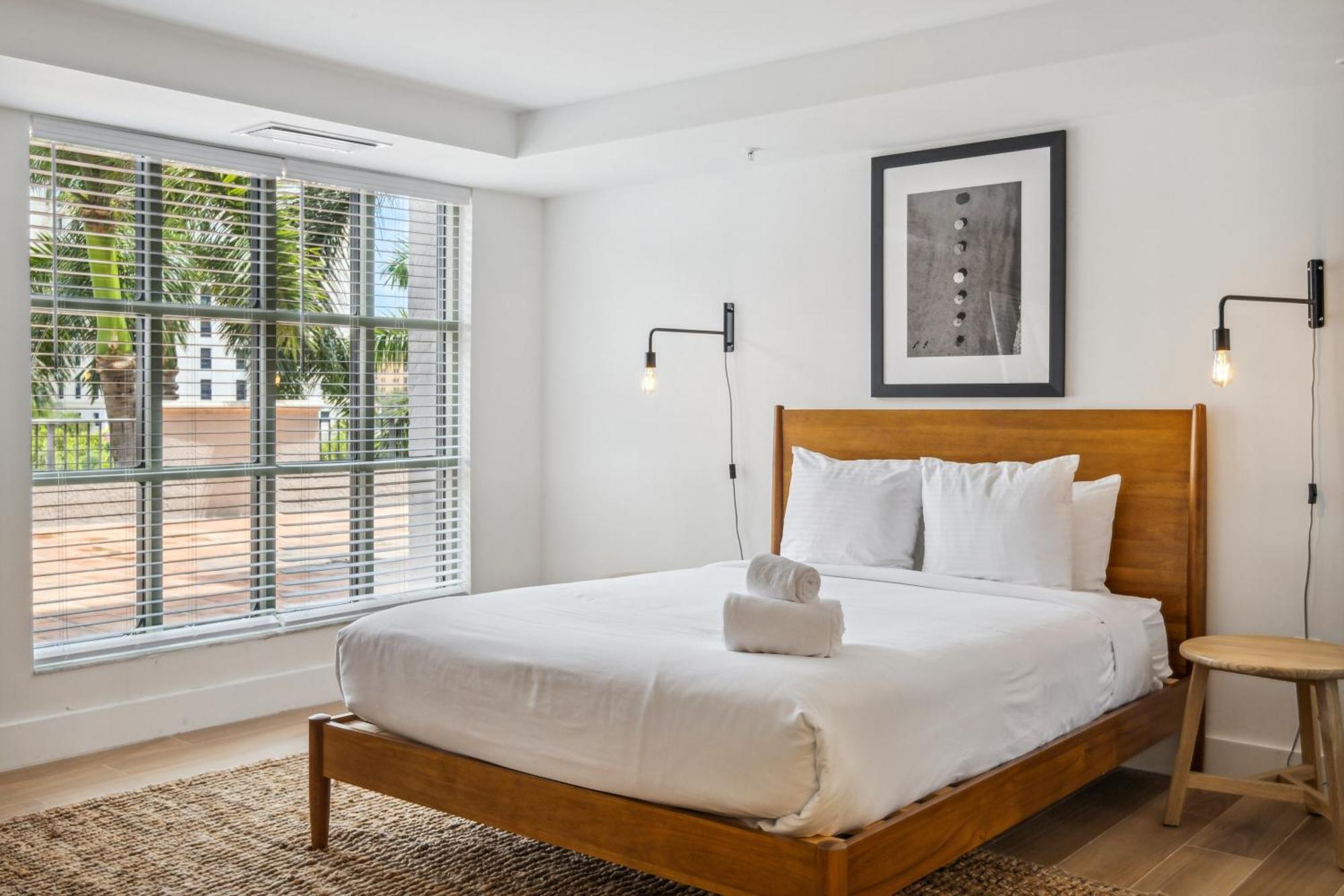 Stylish Modern Apartments At Gables Grand Plaza In Miami Exterior foto