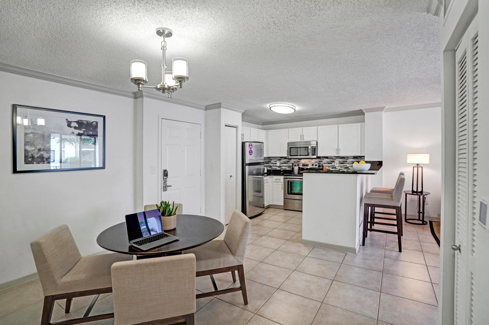 Stylish Modern Apartments At Gables Grand Plaza In Miami Quarto foto