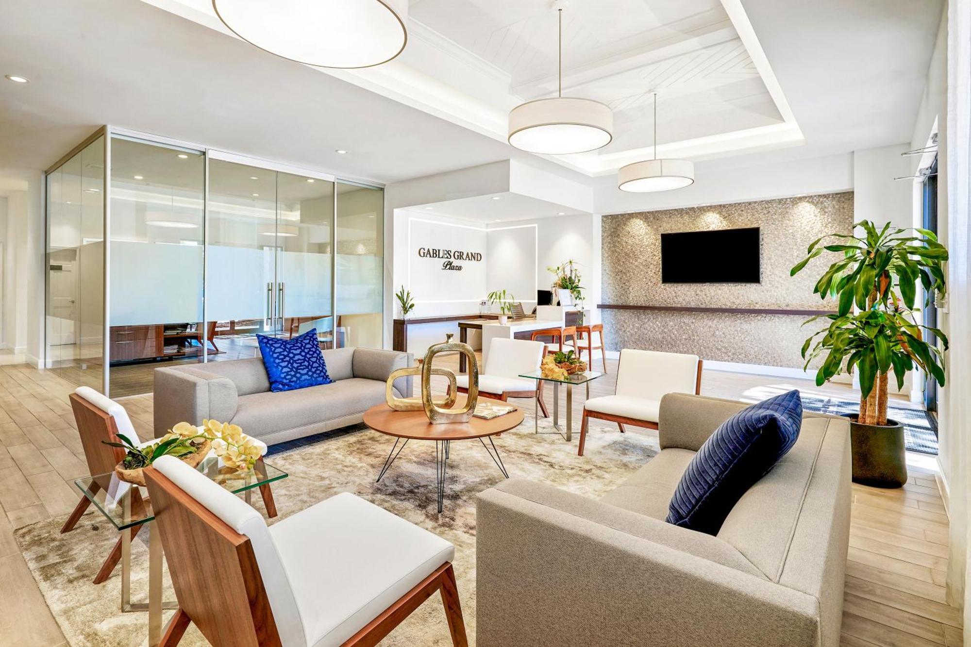 Stylish Modern Apartments At Gables Grand Plaza In Miami Exterior foto